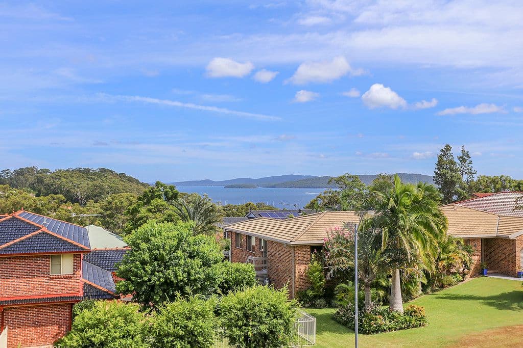 9 Clipper Close, Corlette - Image 1