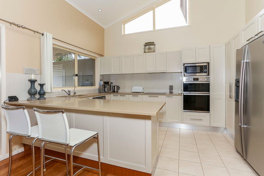 9 Clipper Close, Corlette - Thumbnail 2