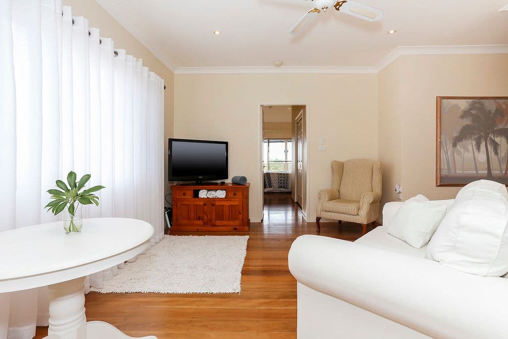 9 Clipper Close, Corlette - Thumbnail 8