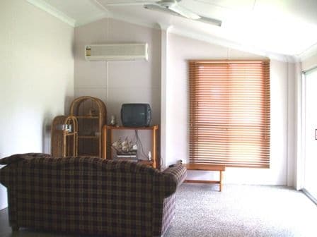 5 Bream Street, TAYLORS BEACH QLD 4850, Taylors Beach - Thumbnail 4