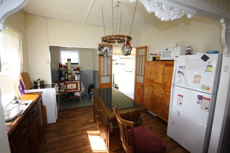 25 Boyd Street, GAYNDAH QLD 4625, Gayndah - Thumbnail 7