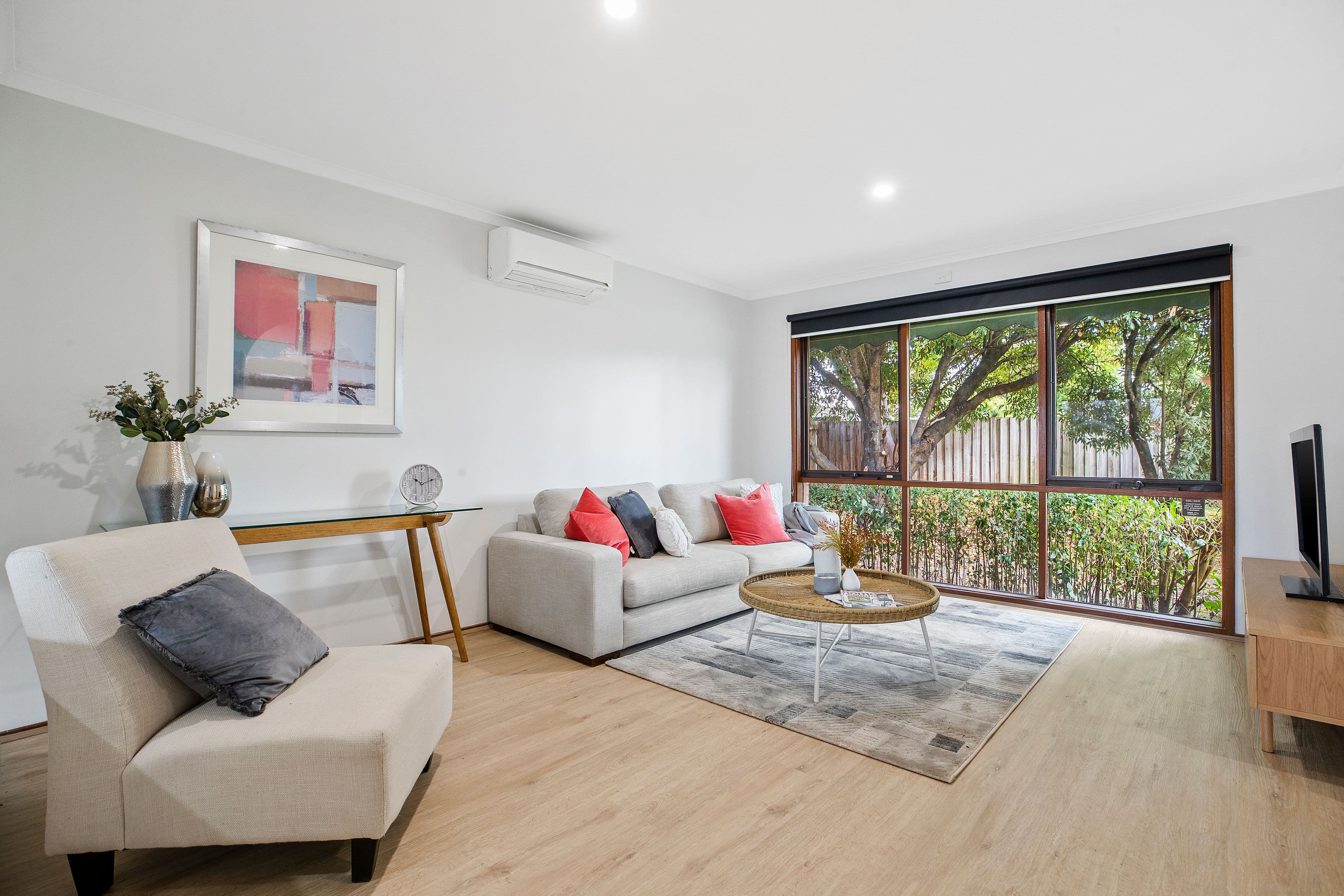 99 Scoresby Road, Bayswater VIC 3153, Bayswater - Thumbnail 3