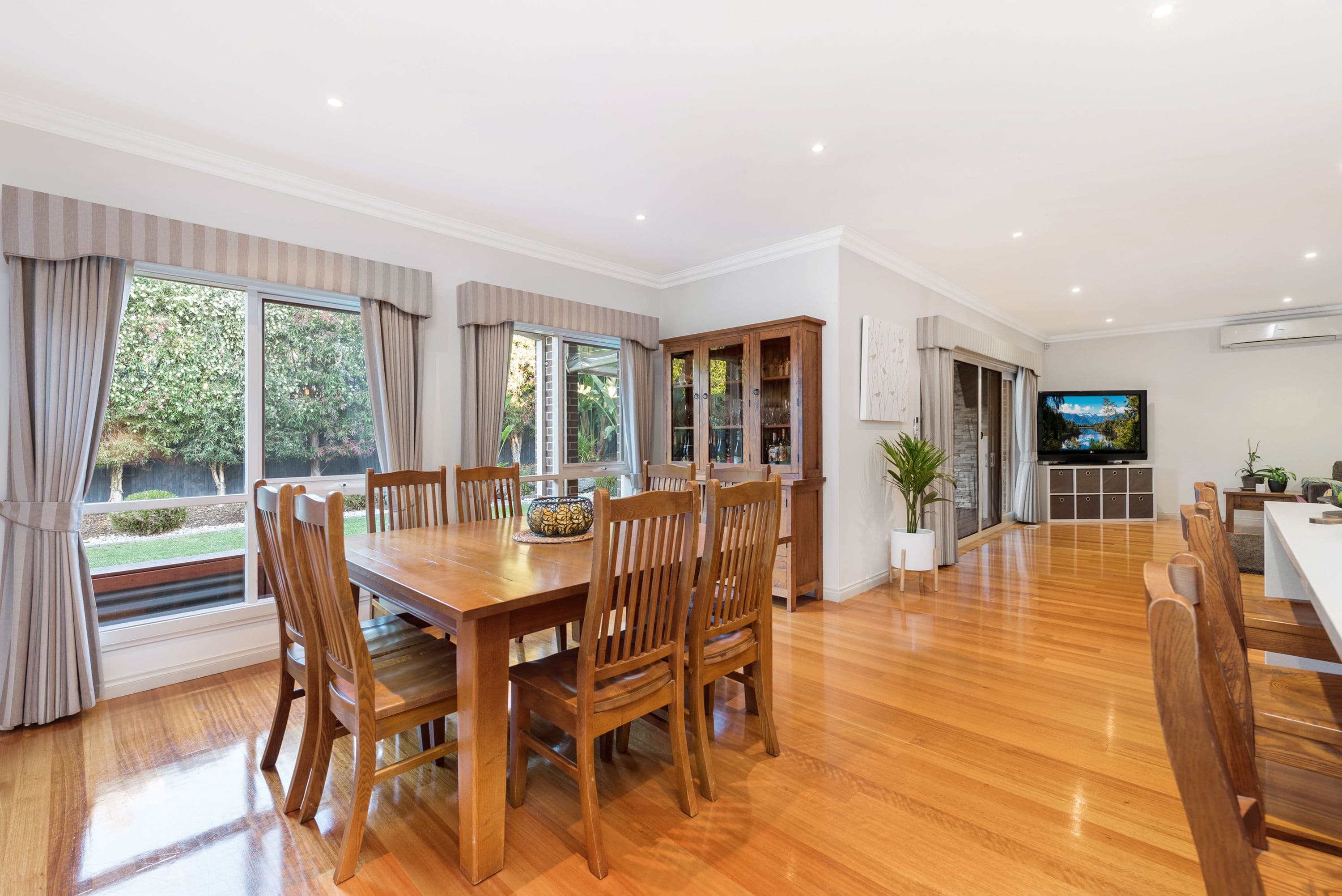 30 Kingston Way, Mooroolbark VIC 3138, Mooroolbark - Thumbnail 3