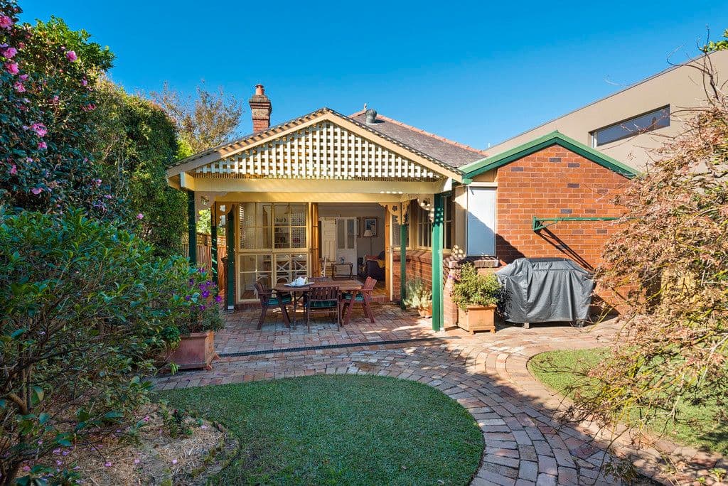 34 Salisbury Road, Willoughby - Thumbnail 2