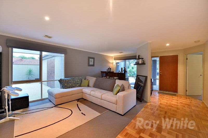 19 Outlook Court, FERNTREE GULLY VIC 3156, Ferntree Gully - Thumbnail 4