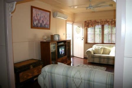17 Sturges Street, HERMIT PARK QLD 4812, Hermit Park - Thumbnail 7