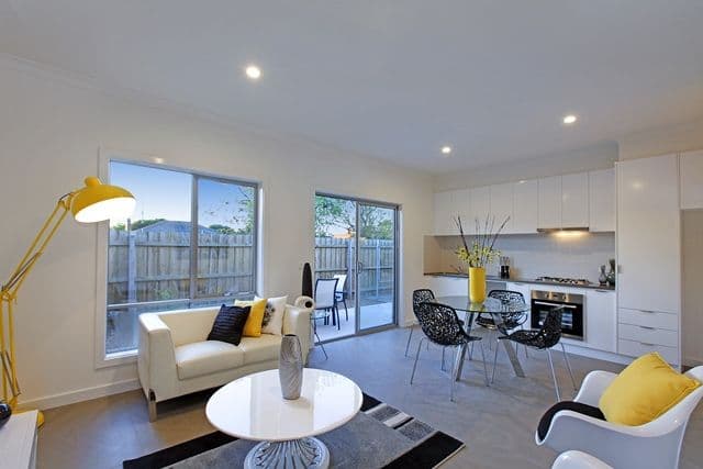 22 Hickford Street, RESERVOIR VIC 3073, Reservoir - Thumbnail 3