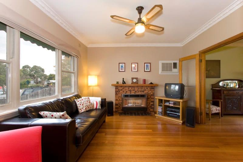 16 Sumersett Avenue, Oakleigh South VIC 3167, Oakleigh South - Thumbnail 2