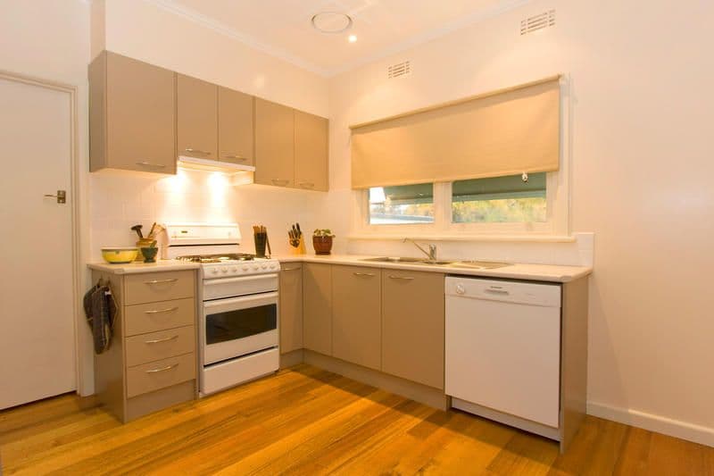 16 Sumersett Avenue, Oakleigh South VIC 3167, Oakleigh South - Thumbnail 5