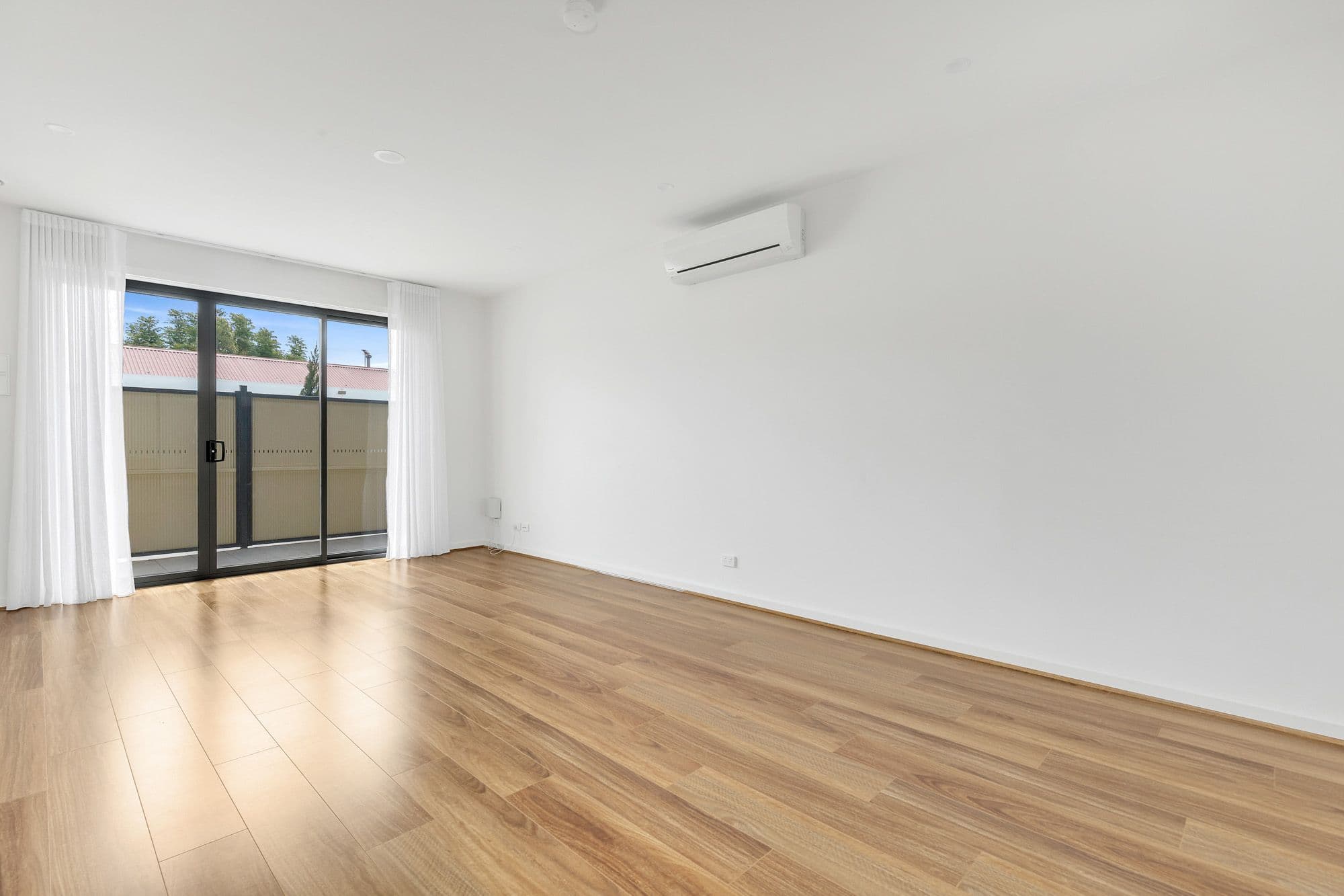 20 McDonald Street, Werribee VIC 3030, Werribee - Thumbnail 2