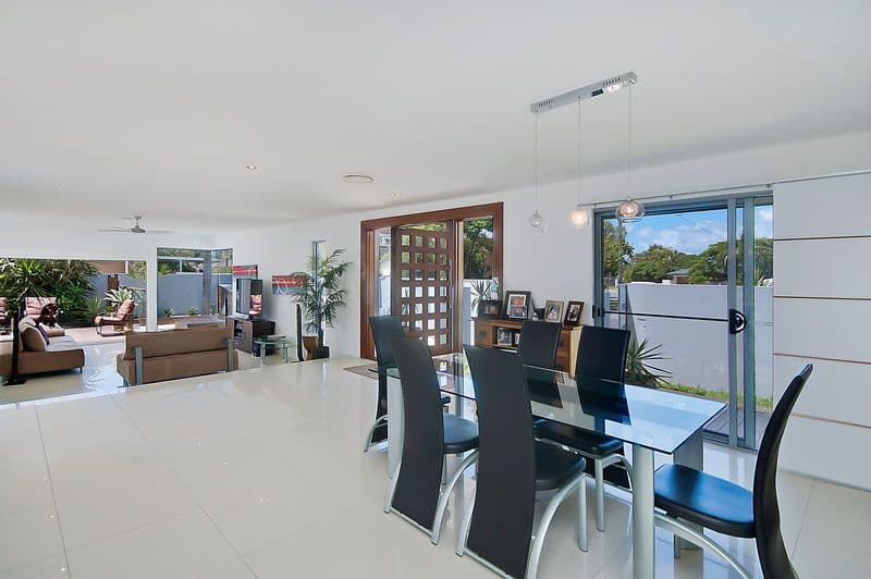 26 Vatakoula Parade, MERMAID WATERS QLD 4218, Mermaid Waters - Thumbnail 4
