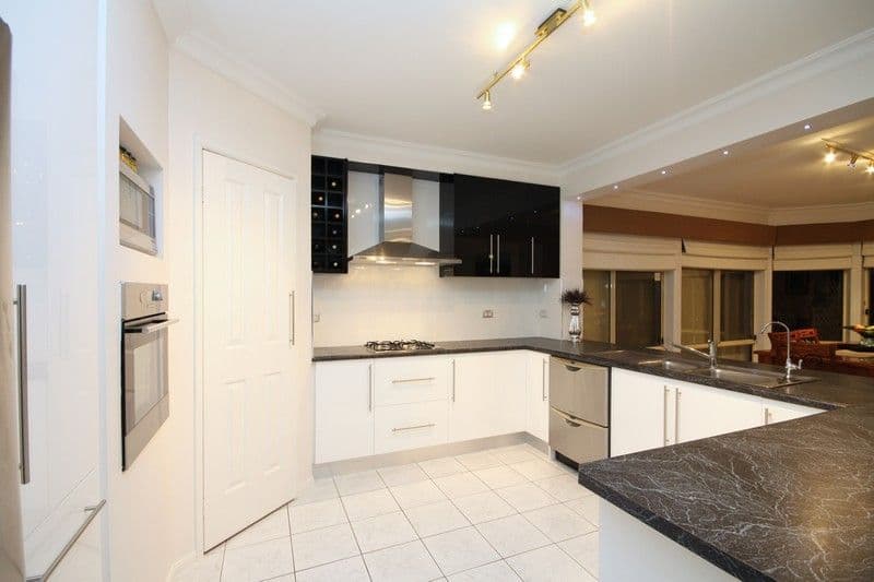 15 Crews Crescent, PLYMPTON SA 5038, Plympton - Thumbnail 4