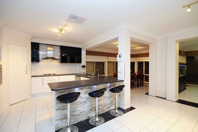15 Crews Crescent, PLYMPTON SA 5038, Plympton - Thumbnail 6