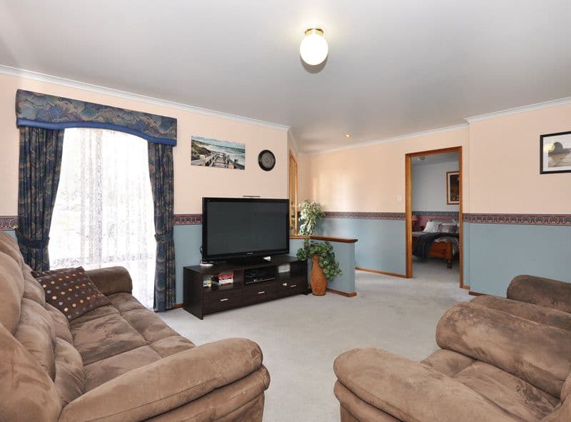 6 Ilex Court, MORPHETT VALE SA 5162, Morphett Vale - Thumbnail 2