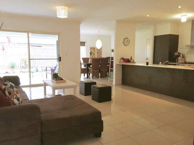 69 Roberts Drive, Maudsland QLD 4210, Maudsland - Thumbnail 3