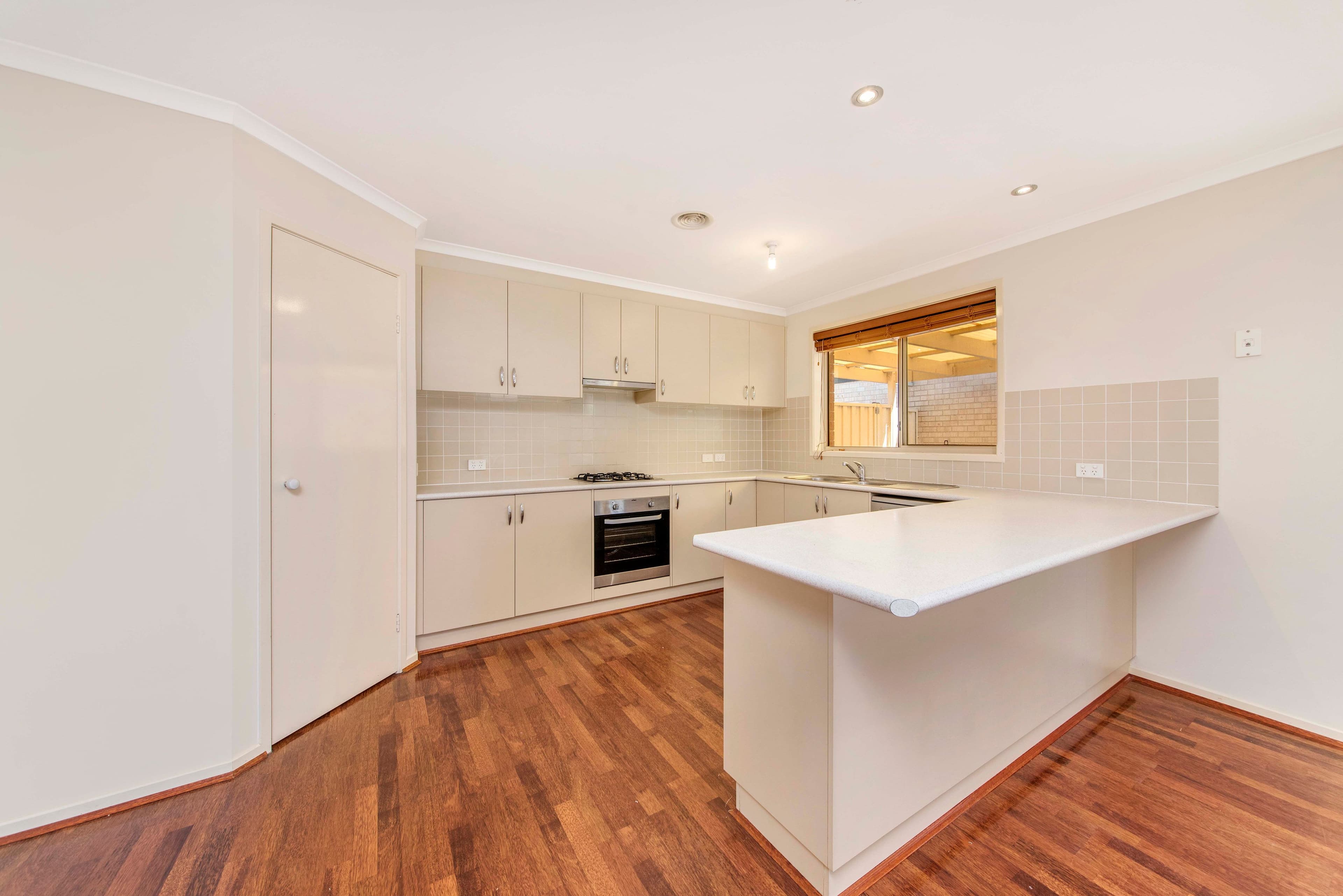 8 Fitton Close, Dunlop ACT 2615, Dunlop - Thumbnail 4