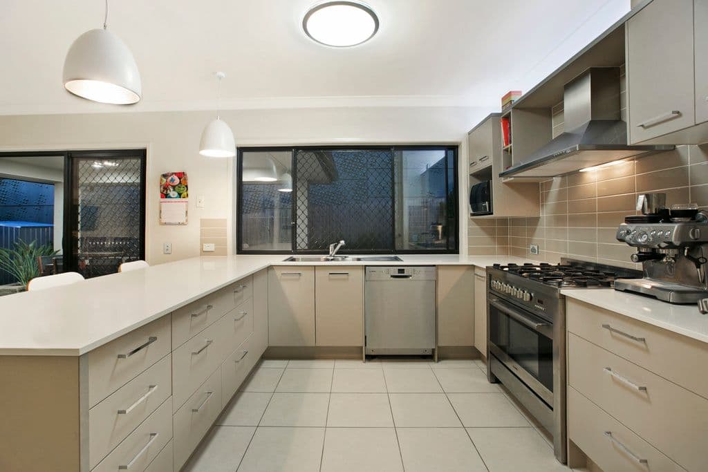 42 Ridgeview Street, Carindale QLD 4152, Carindale - Thumbnail 4