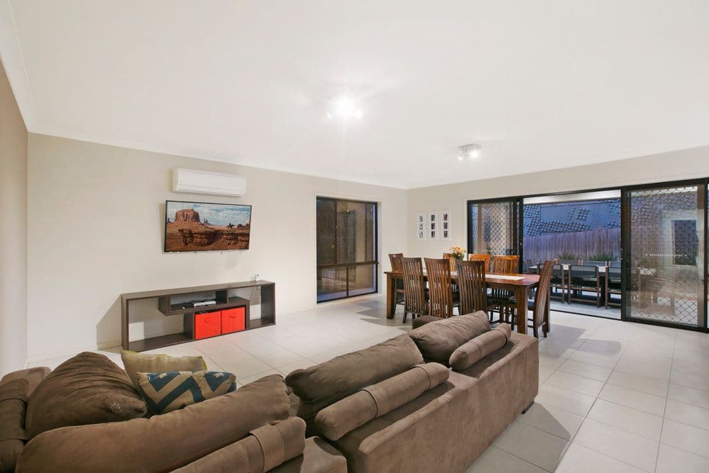 42 Ridgeview Street, Carindale QLD 4152, Carindale - Thumbnail 7