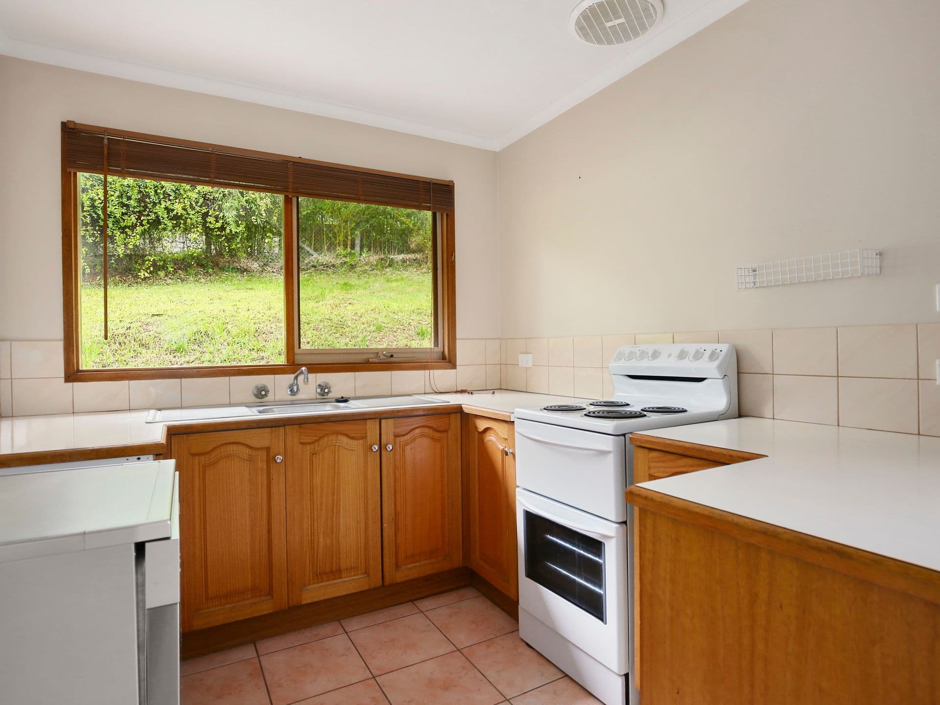 66 Commercial Road, Mount Evelyn VIC 3796, Mount Evelyn - Thumbnail 2