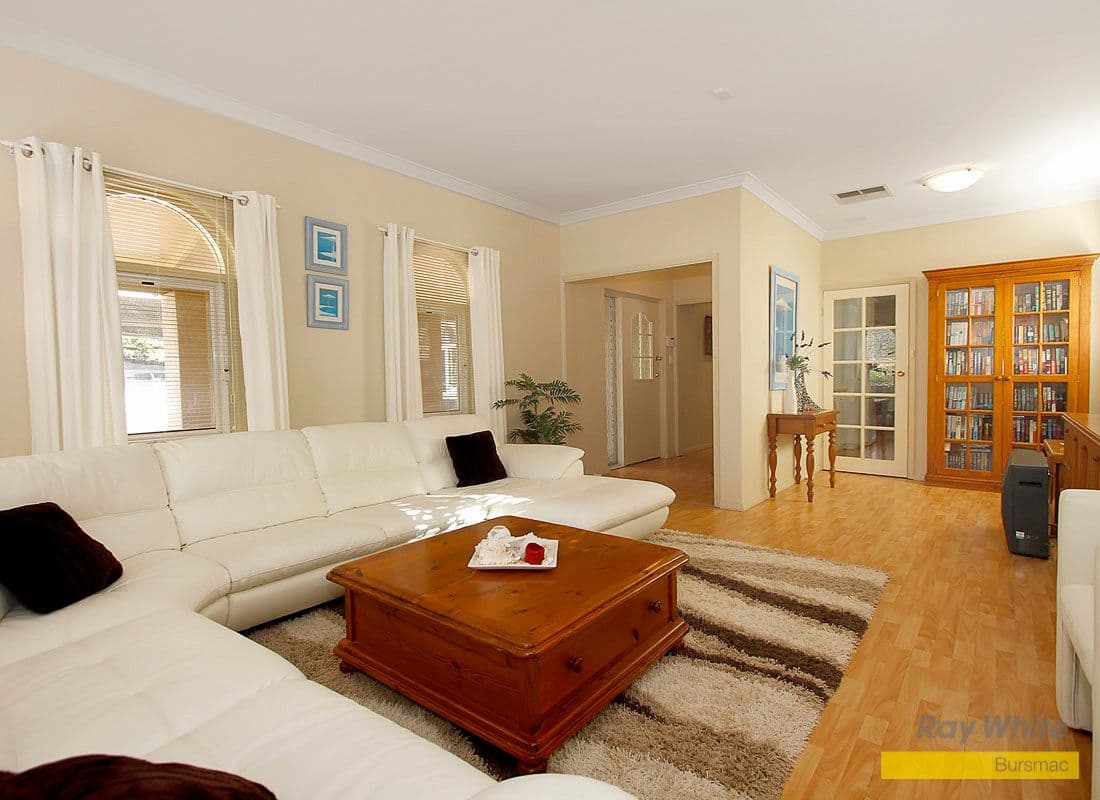 40 Ardleigh Crescent, HAMERSLEY WA 6022, Hamersley - Thumbnail 2