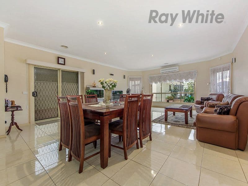 2 Peppermint Grove, Cairnlea VIC 3023, Cairnlea - Thumbnail 4