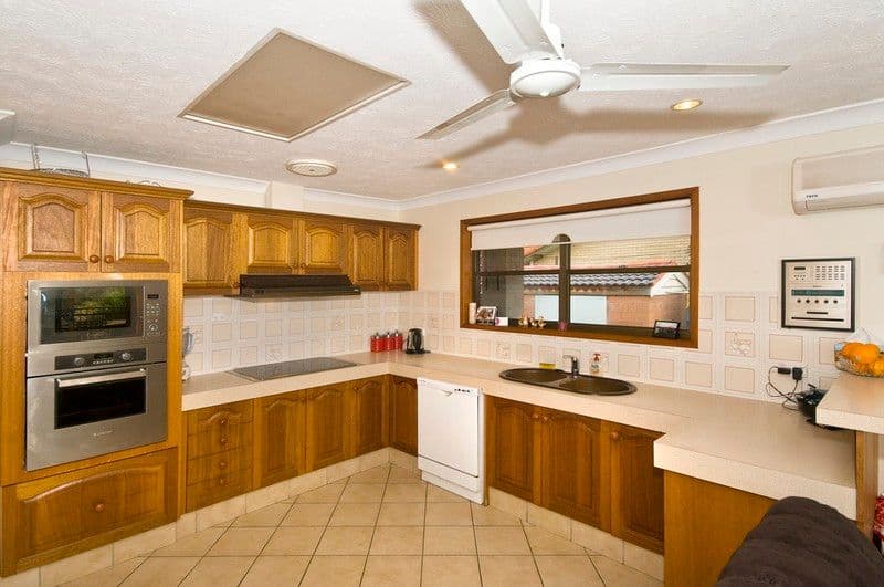 54 Melaleuca Drive, PALM BEACH QLD 4221, Palm Beach - Thumbnail 6