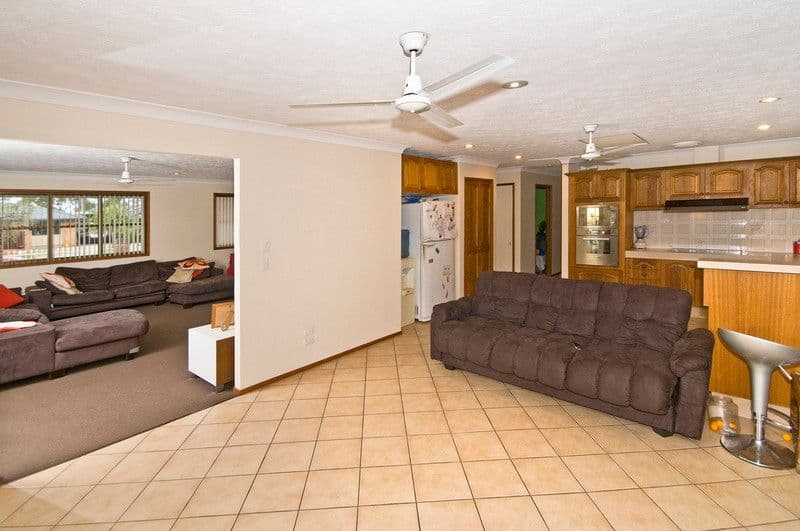 54 Melaleuca Drive, PALM BEACH QLD 4221, Palm Beach - Thumbnail 7