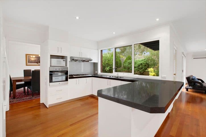 2 Myron Place, DONCASTER VIC 3108, Doncaster - Thumbnail 5