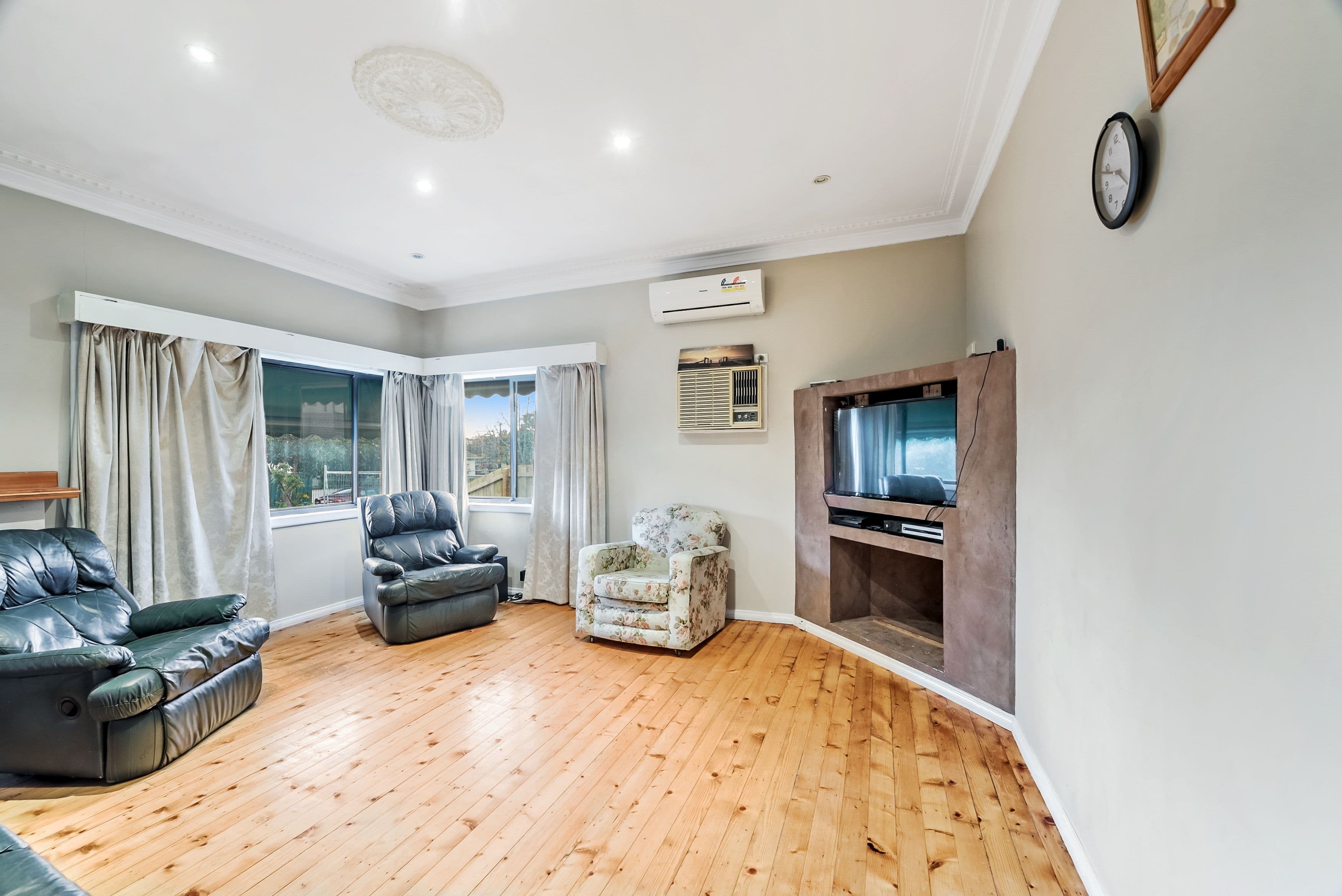 35 Crookston Road, Reservoir VIC 3073, Reservoir - Thumbnail 3