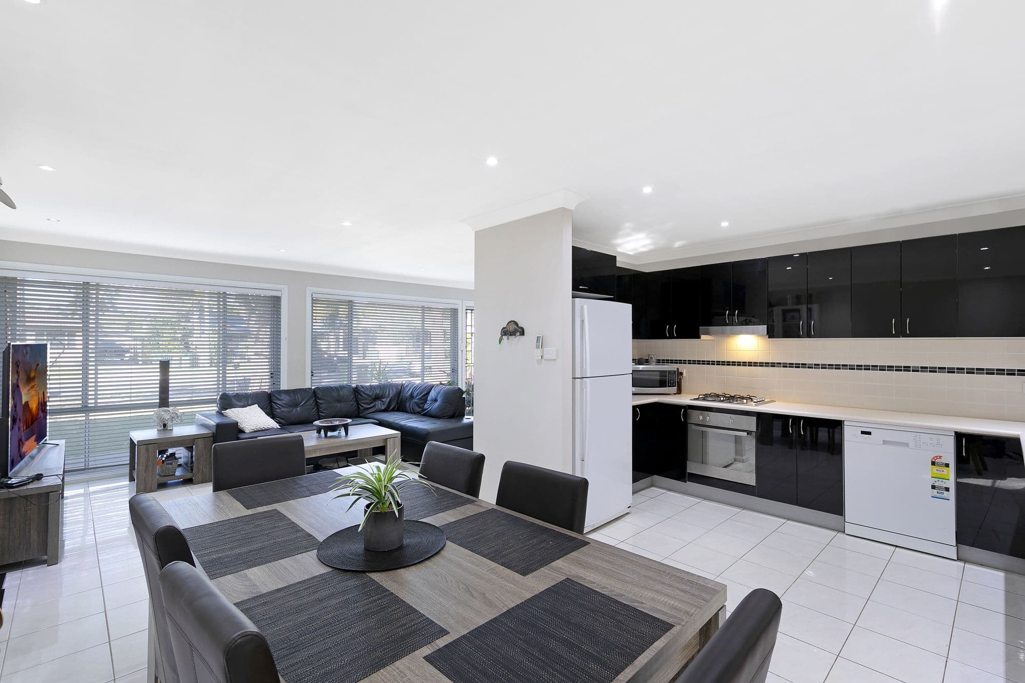 53 Blenheim Avenue, Berkeley Vale - Thumbnail 3