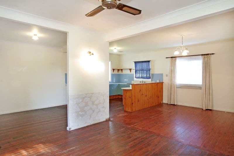 682 The Entrance Road, BATEAU BAY NSW 2261, Bateau Bay - Thumbnail 2