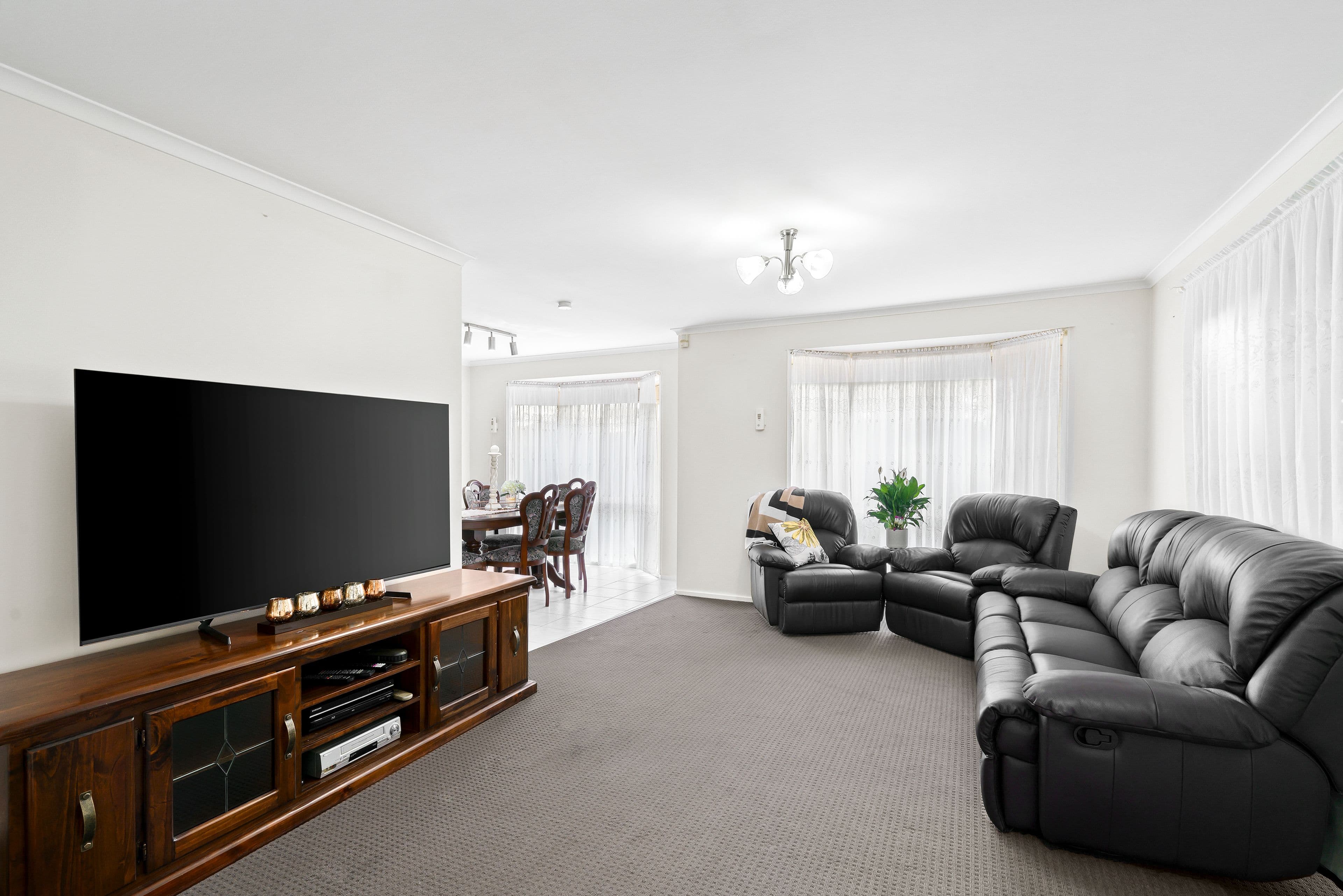 11 Trinity Court, Sunbury VIC 3429, Sunbury - Thumbnail 2