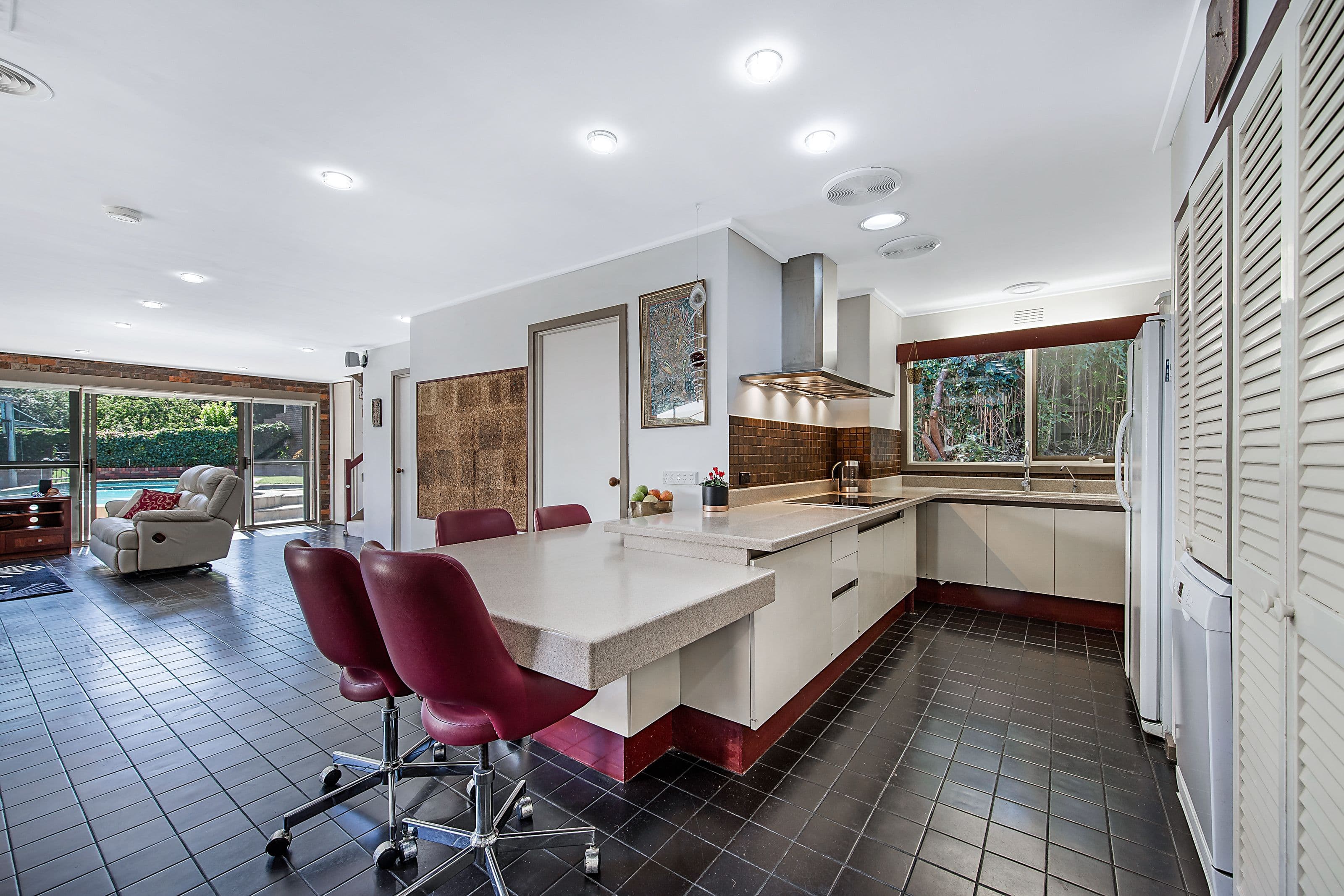 3 Amesbury Court, Mount Waverley VIC 3149, Mount Waverley - Thumbnail 6