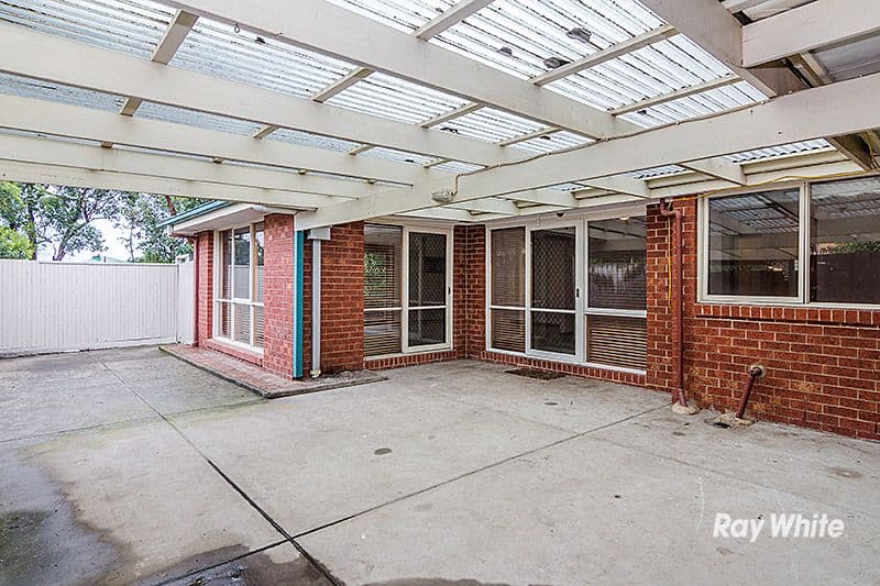 6 Yew Court, Cranbourne North VIC 3977, Cranbourne North - Thumbnail 3