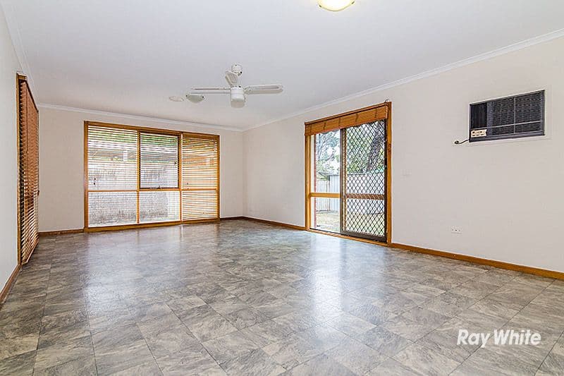 6 Yew Court, Cranbourne North VIC 3977, Cranbourne North - Thumbnail 4