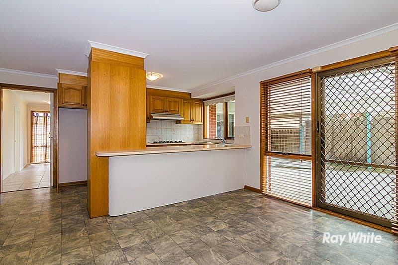 6 Yew Court, Cranbourne North VIC 3977, Cranbourne North - Thumbnail 6