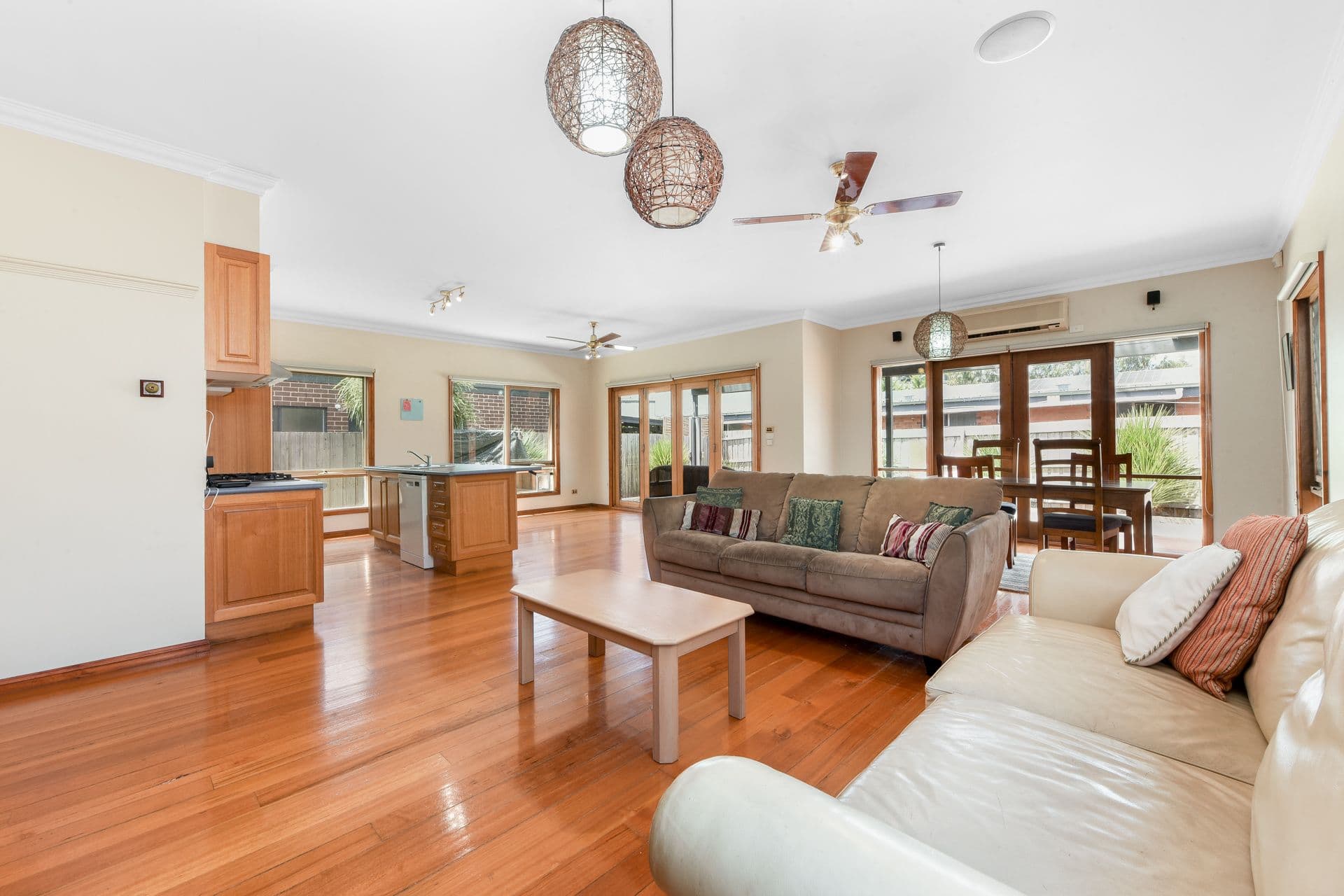 8 Railway Avenue, Beaconsfield VIC 3807, Beaconsfield - Thumbnail 2