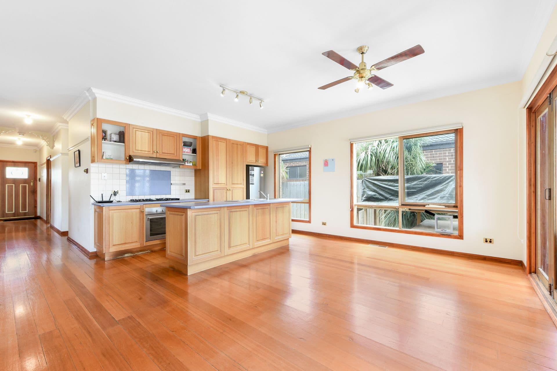 8 Railway Avenue, Beaconsfield VIC 3807, Beaconsfield - Thumbnail 4