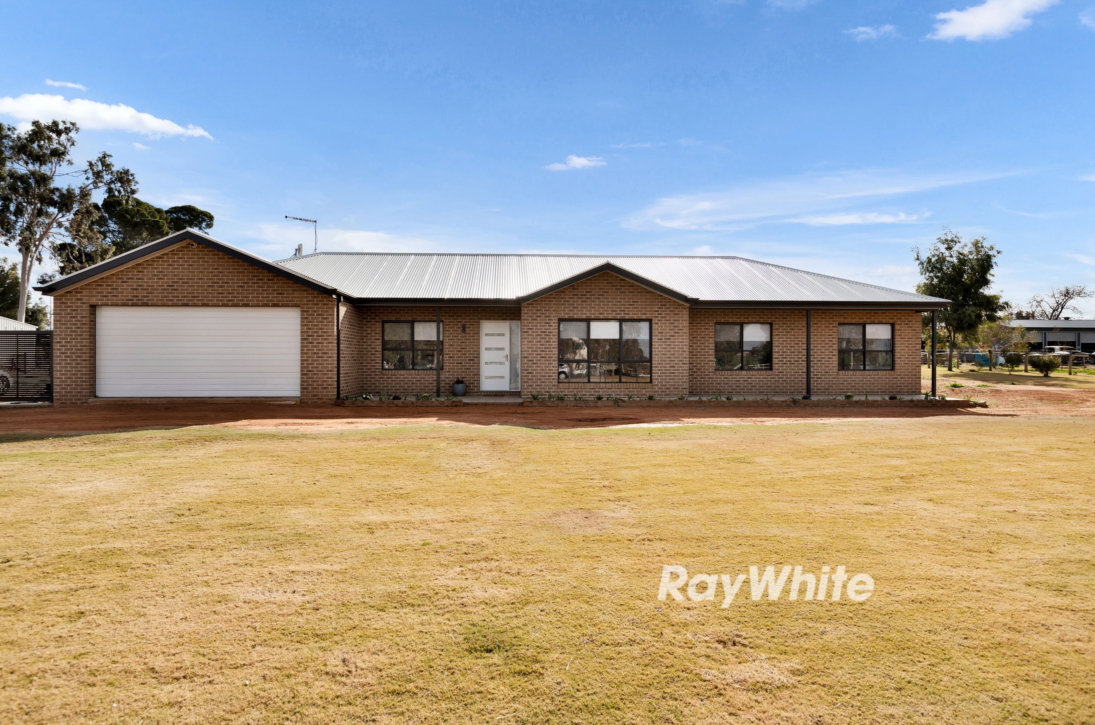 11 Yanco Road, COOMEALLA NSW 2717, Coomealla - Image 1