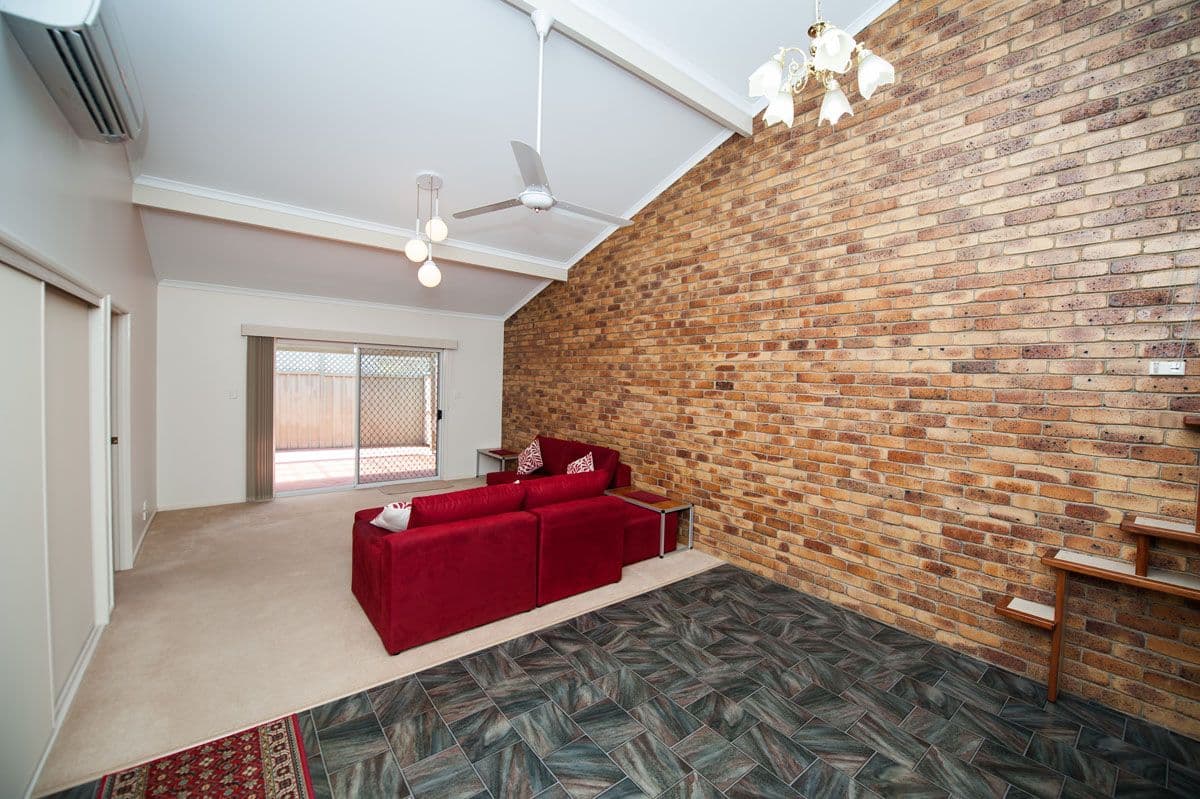 39 Anzac Avenue, Newtown QLD 4350, Newtown - Thumbnail 2