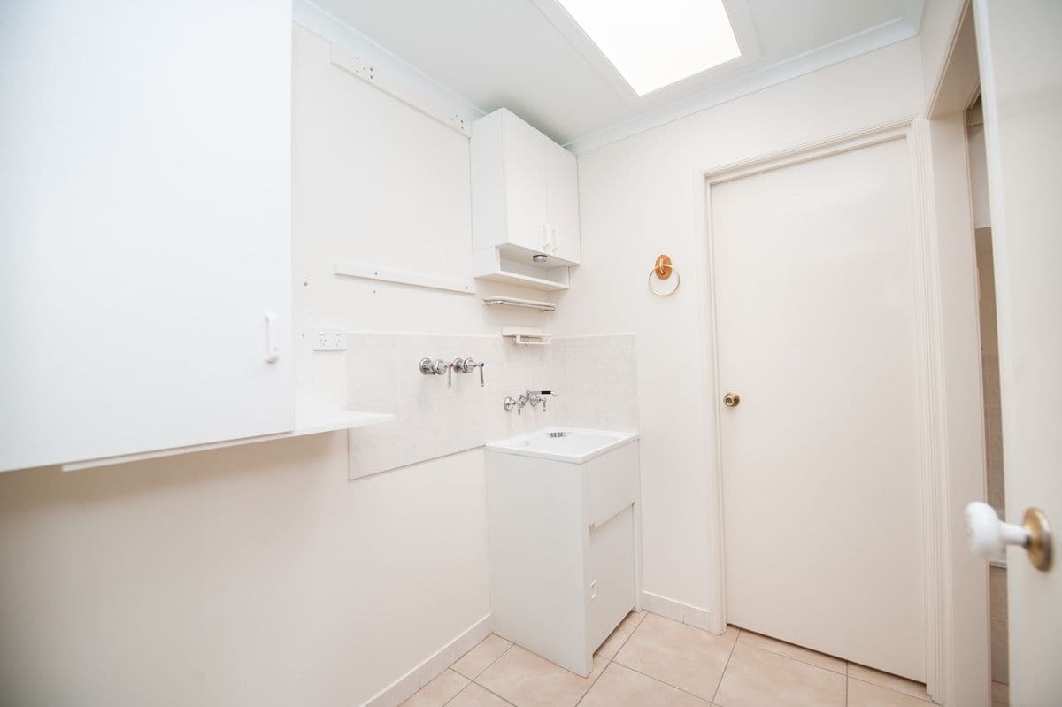 39 Anzac Avenue, Newtown QLD 4350, Newtown - Thumbnail 7