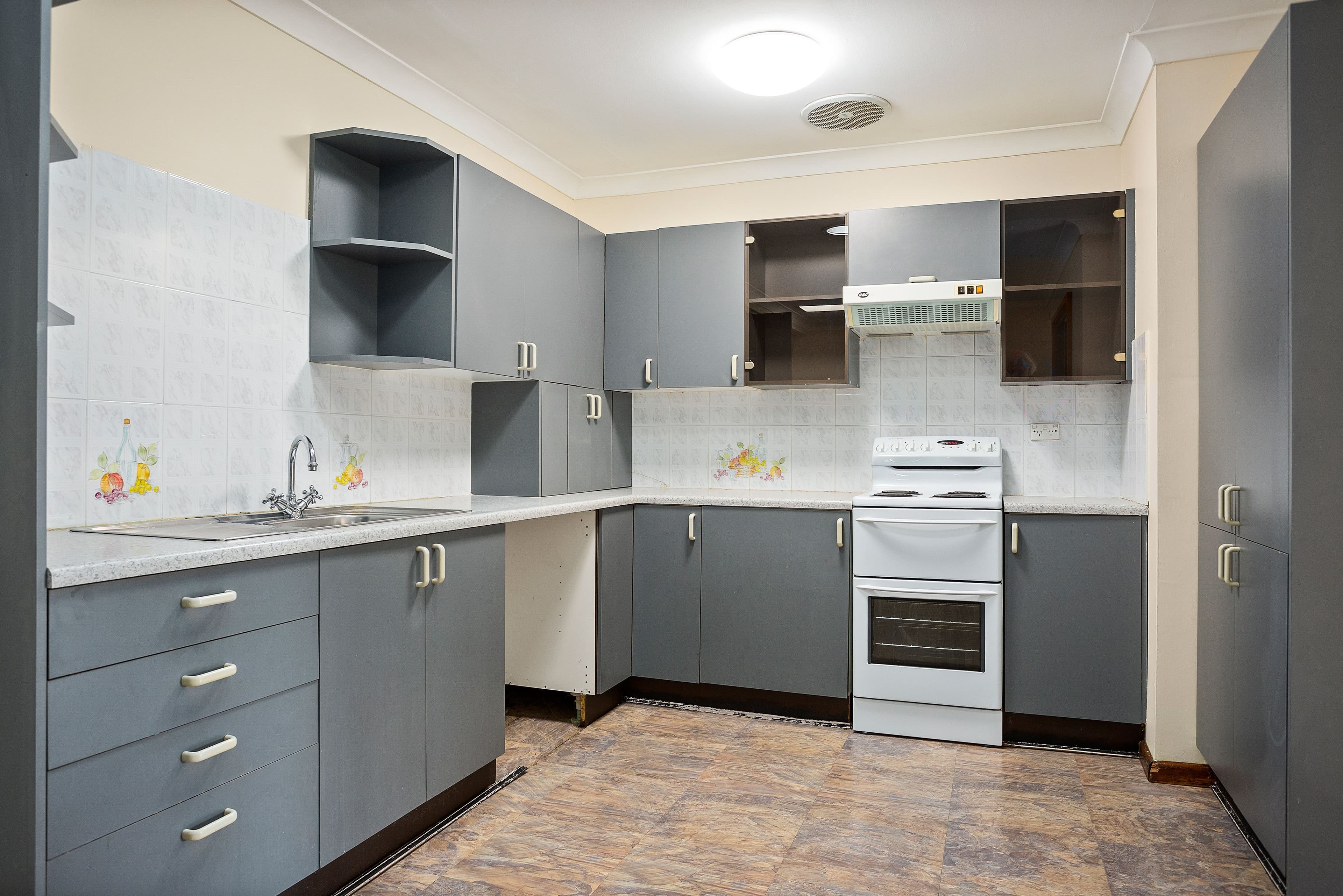 12 Fleetwood Crescent, Warilla NSW 2528, Warilla - Thumbnail 5