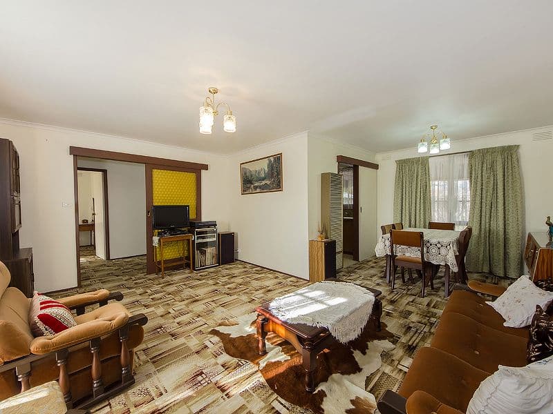 23 Pottenger Way, ST ALBANS VIC 3021, St Albans - Thumbnail 2