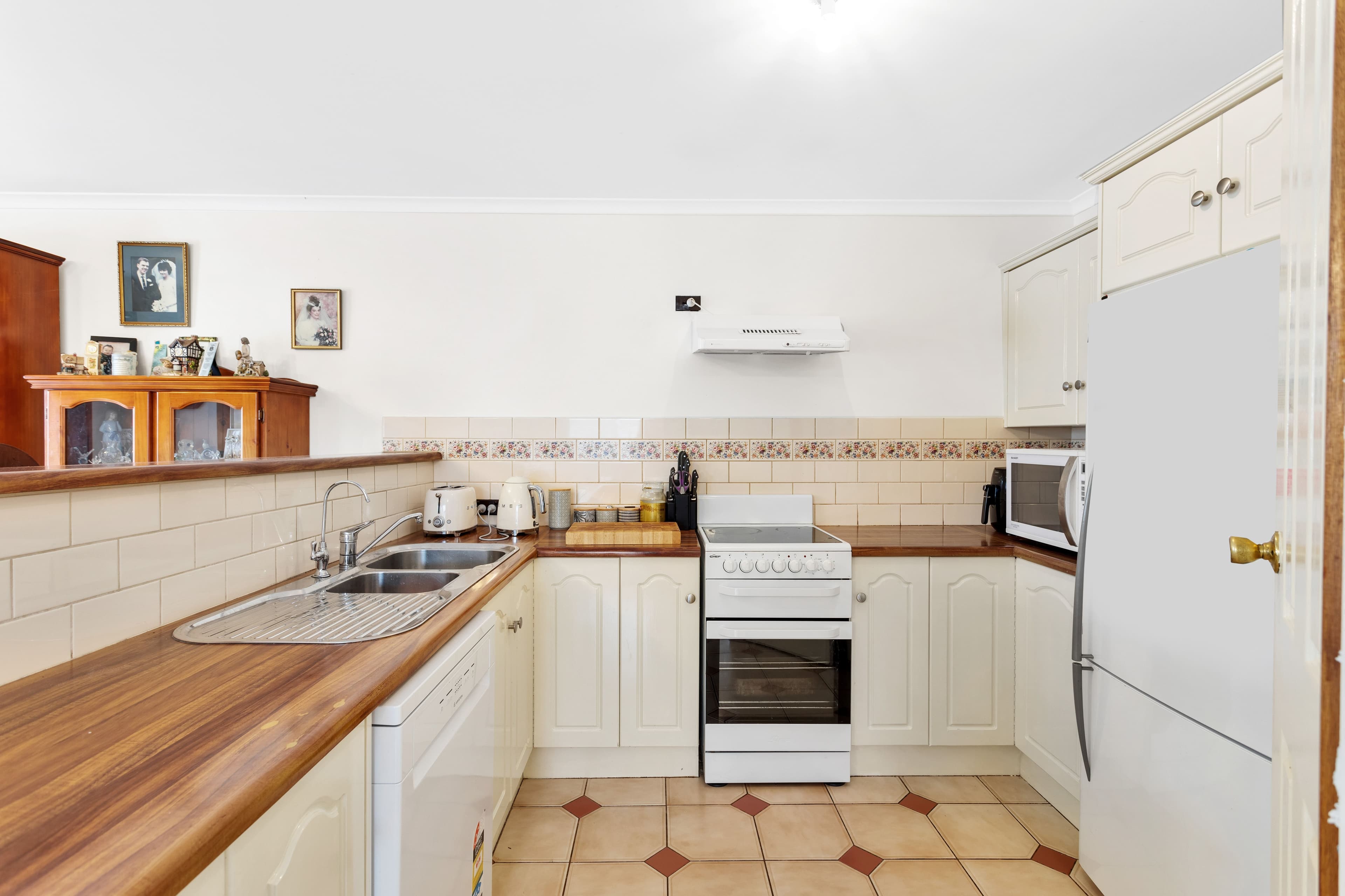40 Sedgemoor Road, Craigmore SA 5114, Craigmore - Thumbnail 2