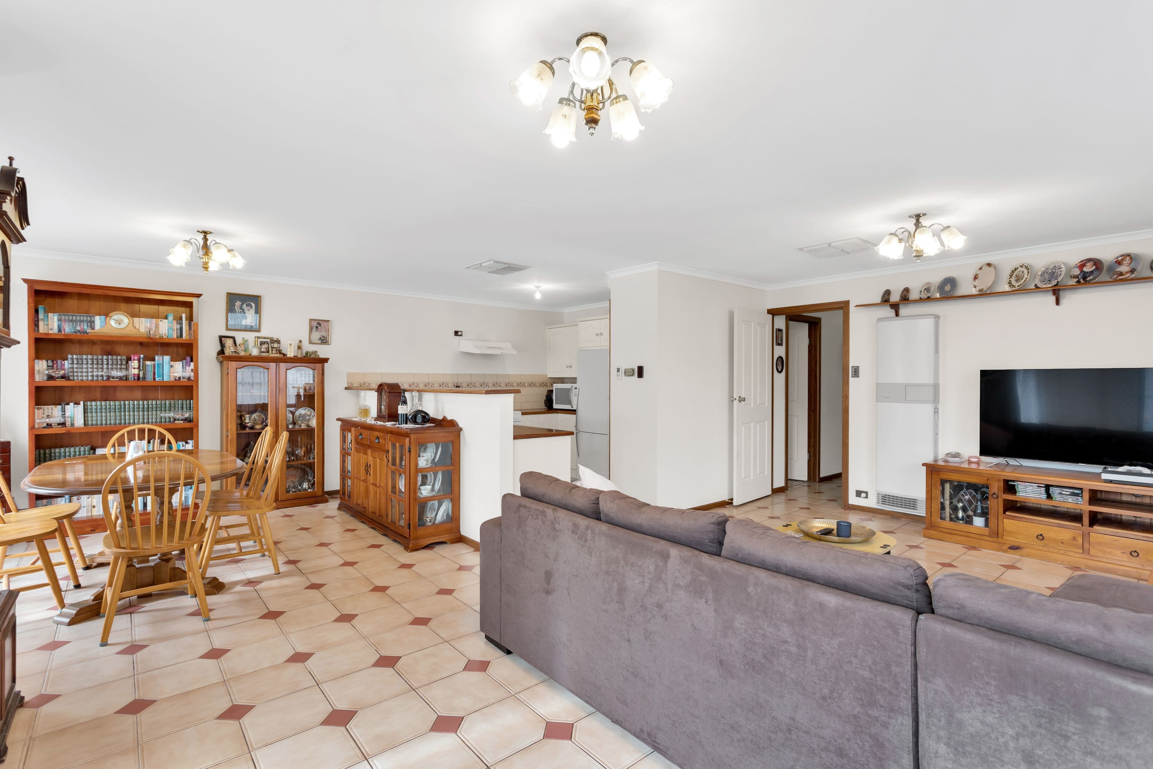 40 Sedgemoor Road, Craigmore SA 5114, Craigmore - Thumbnail 3