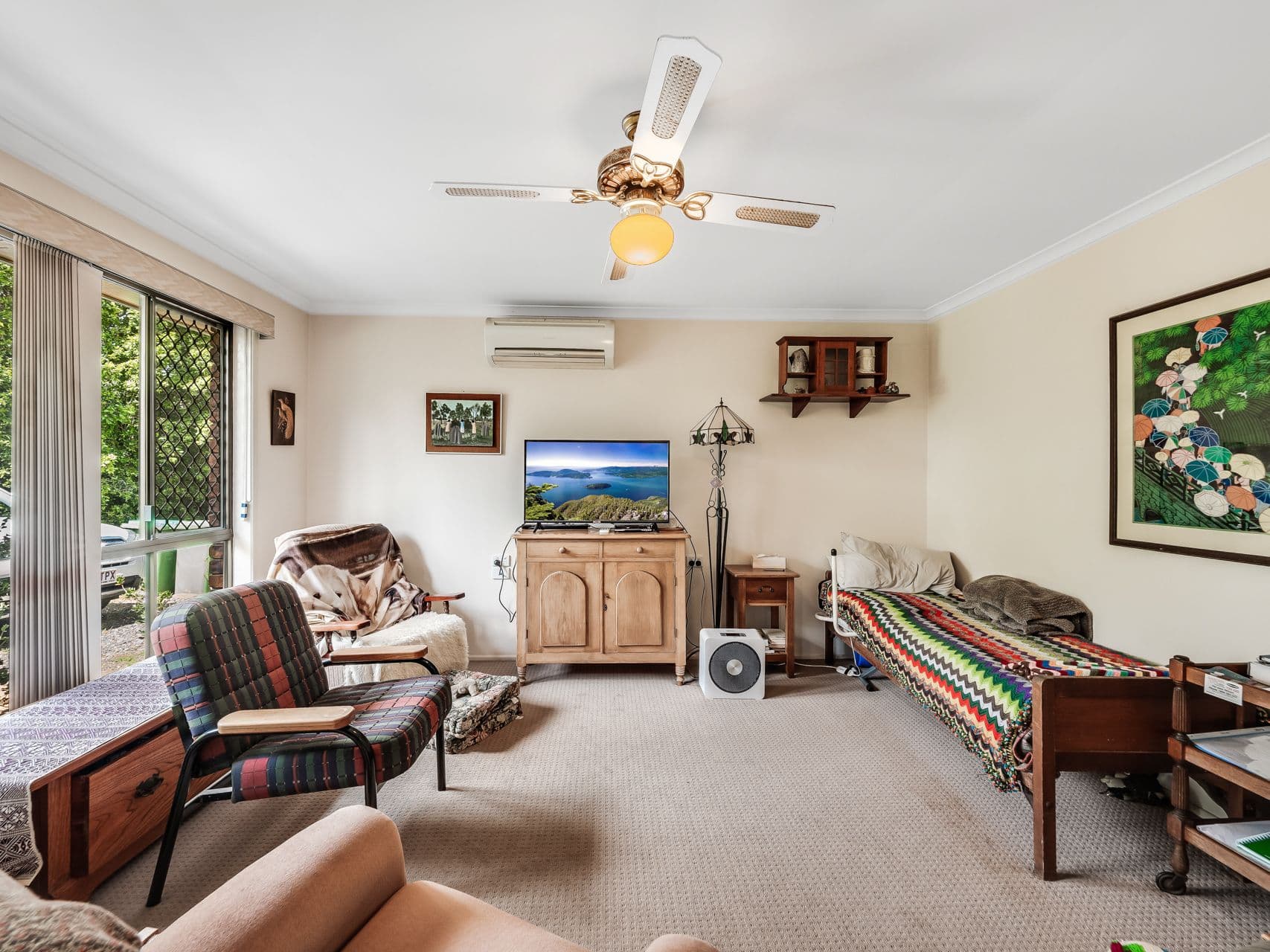 130 Hogg Street, Wilsonton Heights QLD 4350, Wilsonton Heights - Thumbnail 2