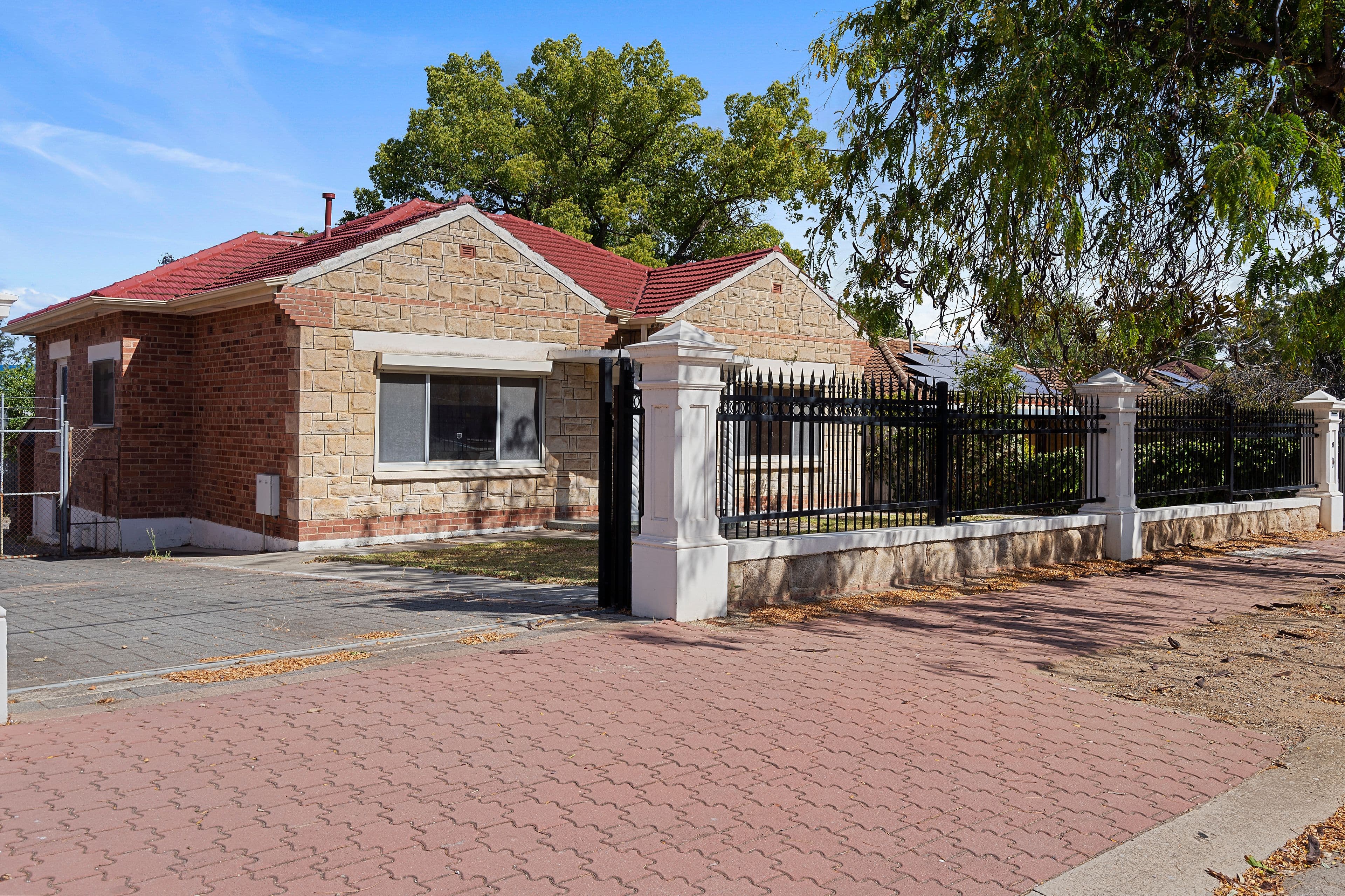 19 Catherine Road, Seabrook - Thumbnail 3
