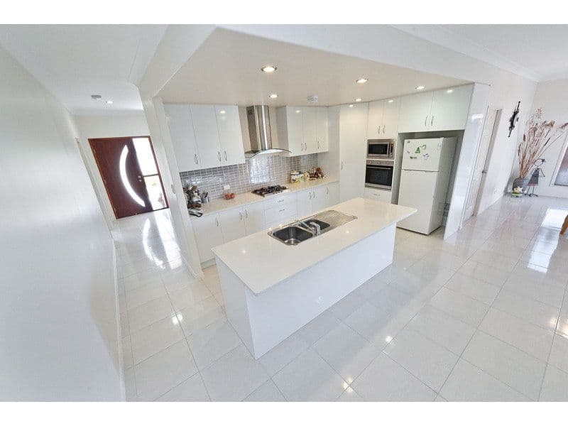 1 Frangipani Court, Norman Gardens QLD 4701, Norman Gardens - Thumbnail 4