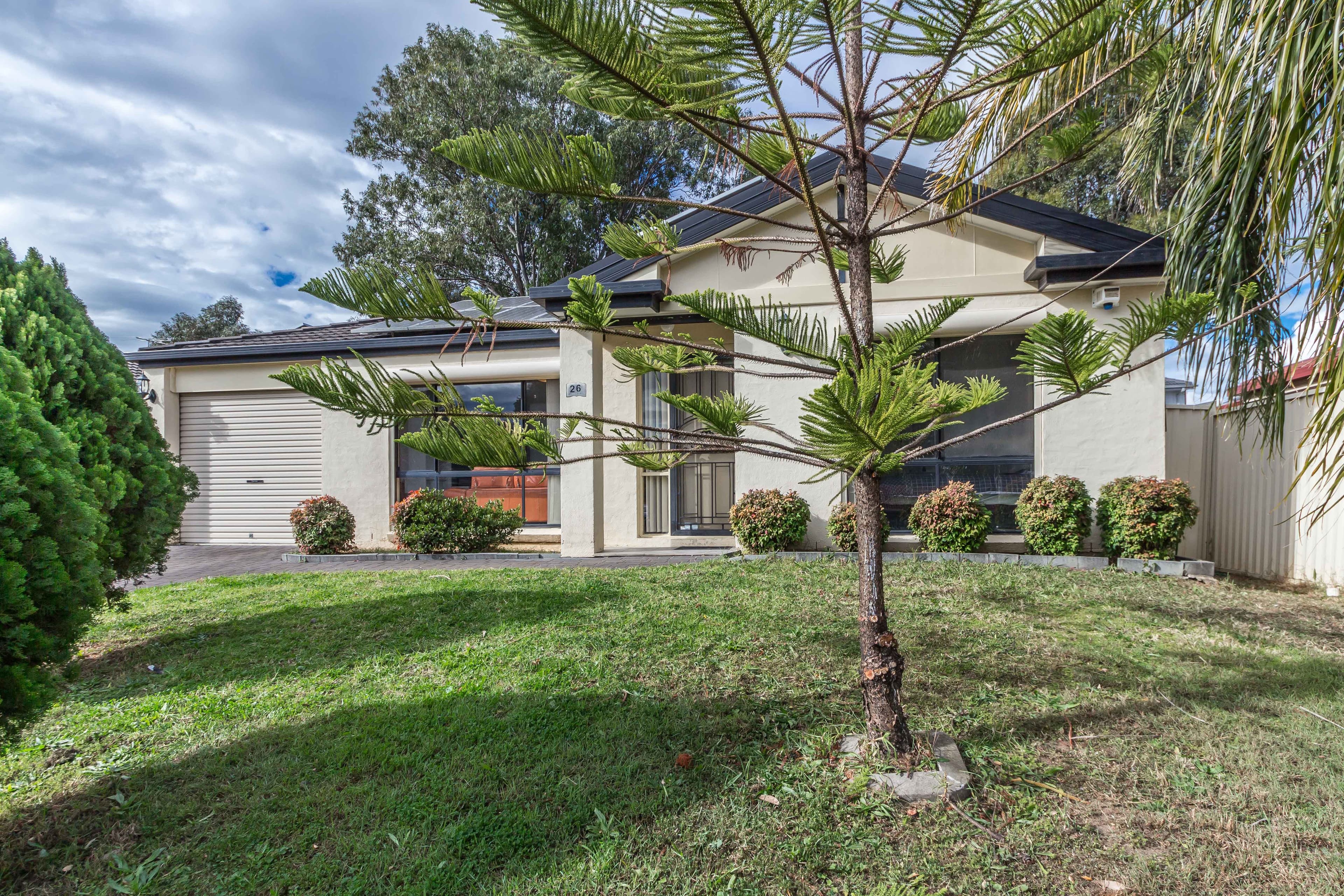 26 Appletree Grove, Oakhurst - Thumbnail 2