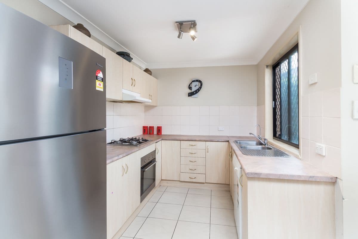 26 Appletree Grove, Oakhurst - Thumbnail 6